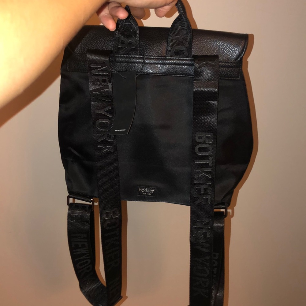 Botkier Trigger Mini backpack - Picture 2 of 4